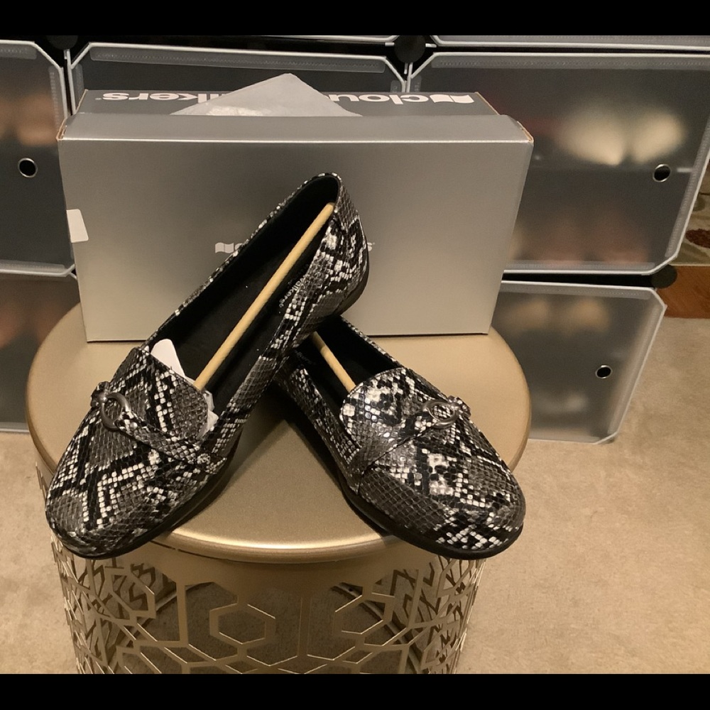NWT Cloud Walkers black and white